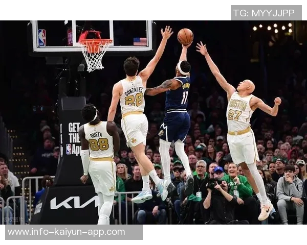 布里奇斯全场32分表现抢眼第二节独得16分助球队续命可惜未能逆转胜局