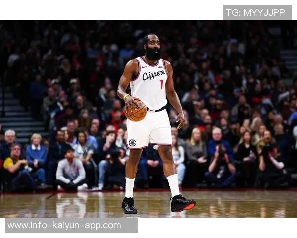 哈登赞大洛在训练营中展现惊人实力为球队贡献巨大价值 哈登赞大洛在训练营中展现惊人实力为球队贡献巨大价值