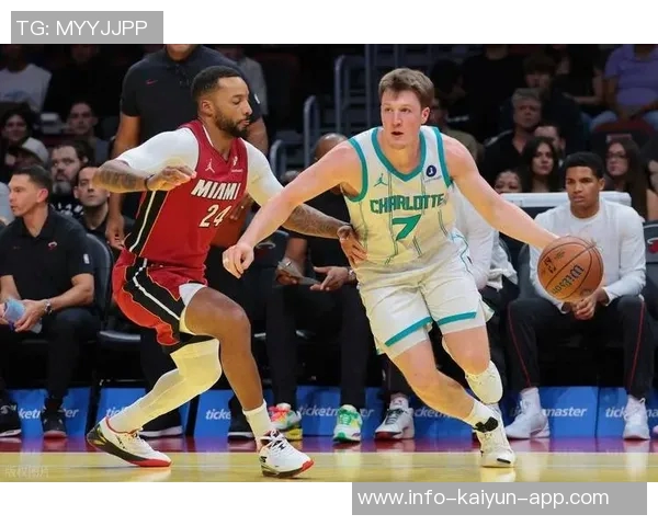 黄蜂34号秀卡尔克布伦纳表现亮眼6中4斩获11分7篮板2抢断1盖帽值得期待 黄蜂34号秀卡尔克布伦纳表现亮眼6中4斩获11分7篮板2抢断1盖帽值得期待