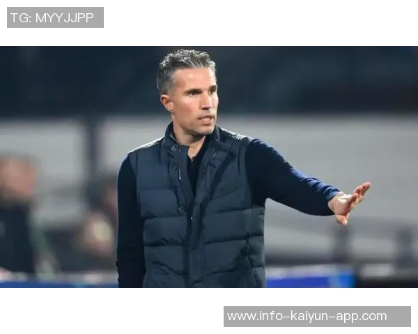 古利特赞范佩西执教潜力希望其未来能执掌曼联教鞭 古利特赞范佩西执教潜力希望其未来能执掌曼联教鞭